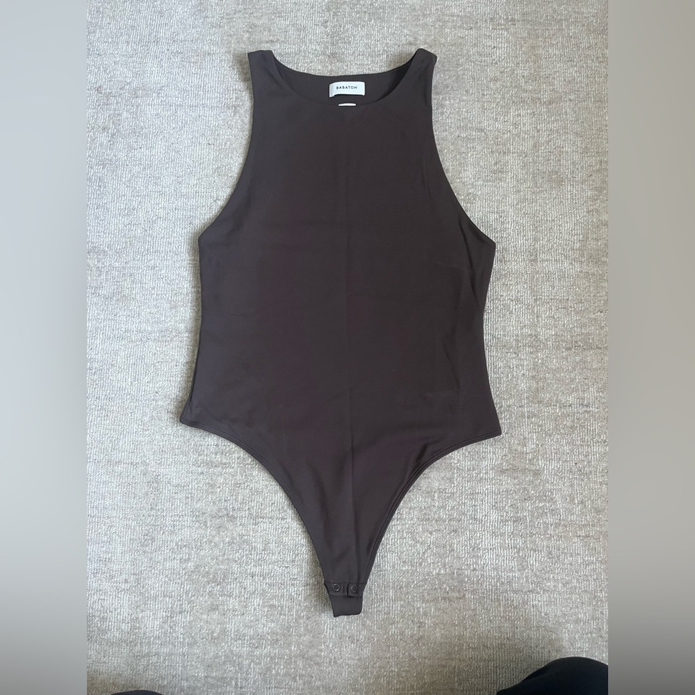 Aritizia contour body suit in brown